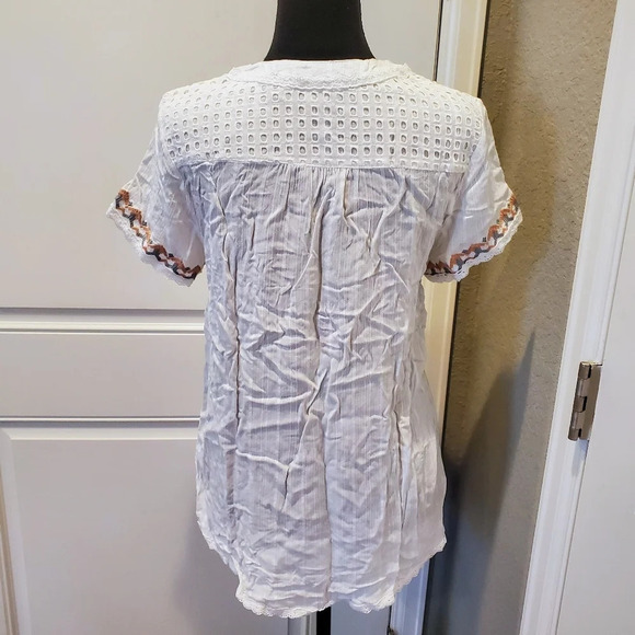 NEW Live and Let Live Embroidered Floral Lace Boho Tassle Blouse Size Small - Picture 15 of 15
